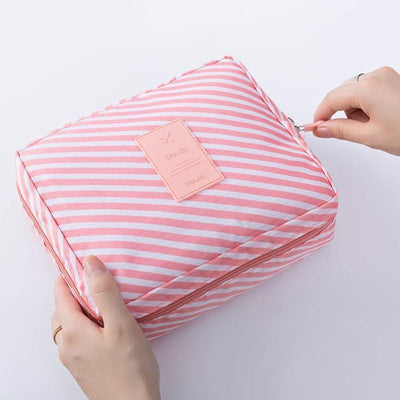 EXCLUSIVE Outdoor Multifunction Cosmetic Bag For Women