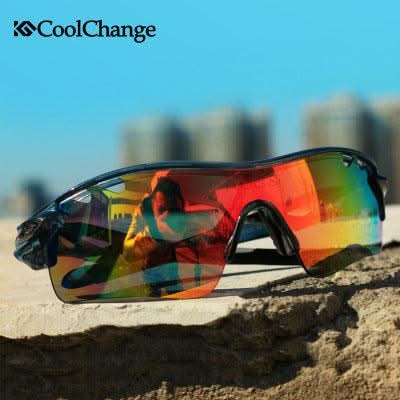 Cyclist bikes polarizing myopia sunglasses