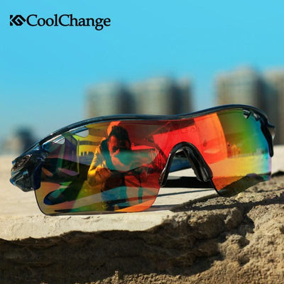 Cyclist bikes polarizing myopia sunglasses