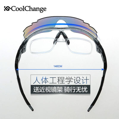 Cyclist bikes polarizing myopia sunglasses