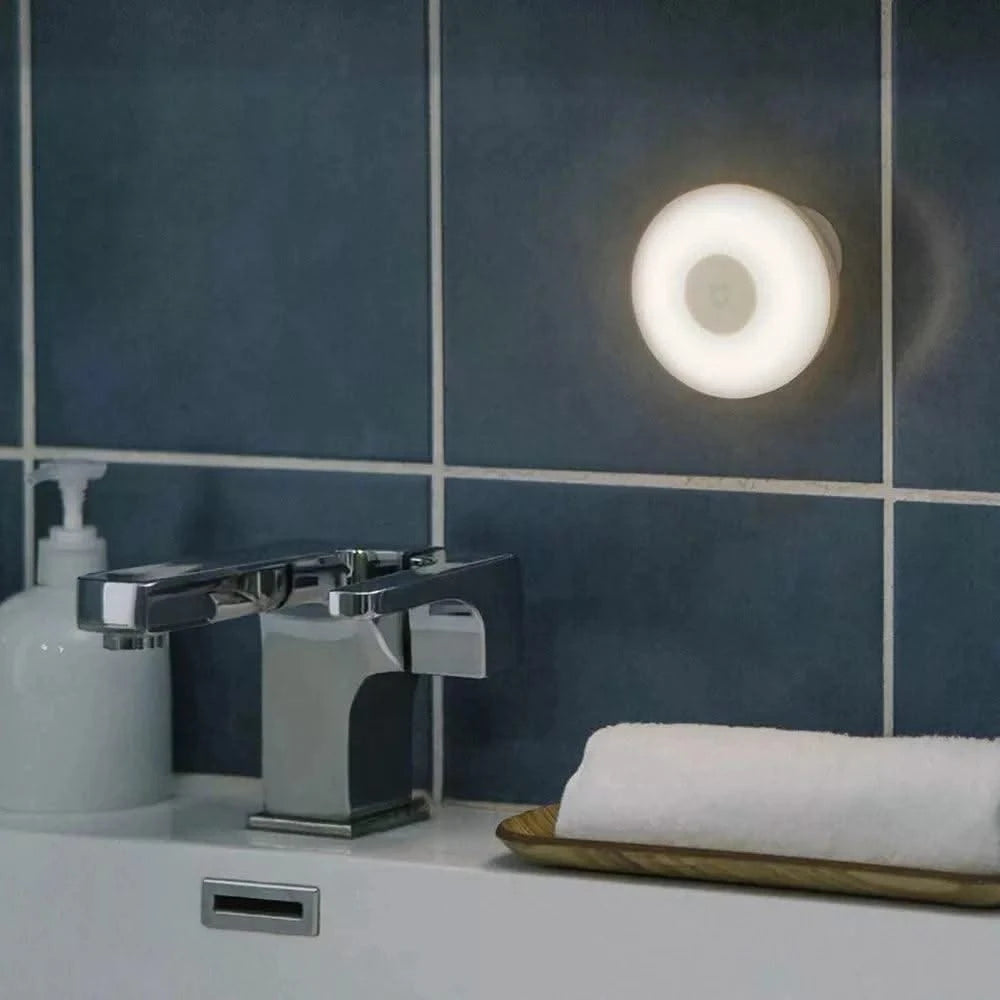 Xiaomi Mijia Night Light 2 360°Rotation Magnetic Human Infrared Light Dual Sensor Mini Wall Light 2800K Warm Yellow 2 Level Adju