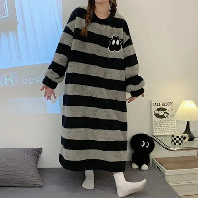Autumn Winter Wearable Outdoors Loungewear Women Flannel Long Sleeve Cartoon Pullover Nightgown Lady Style Female Sleepwear
