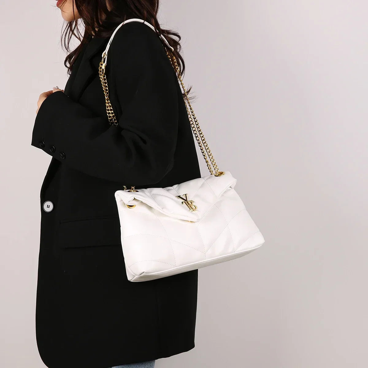 Luxury Brand Handbags for Women, Fashionable Shoulder Bag and Tote Bags in Leather By Famous Designer Elegant