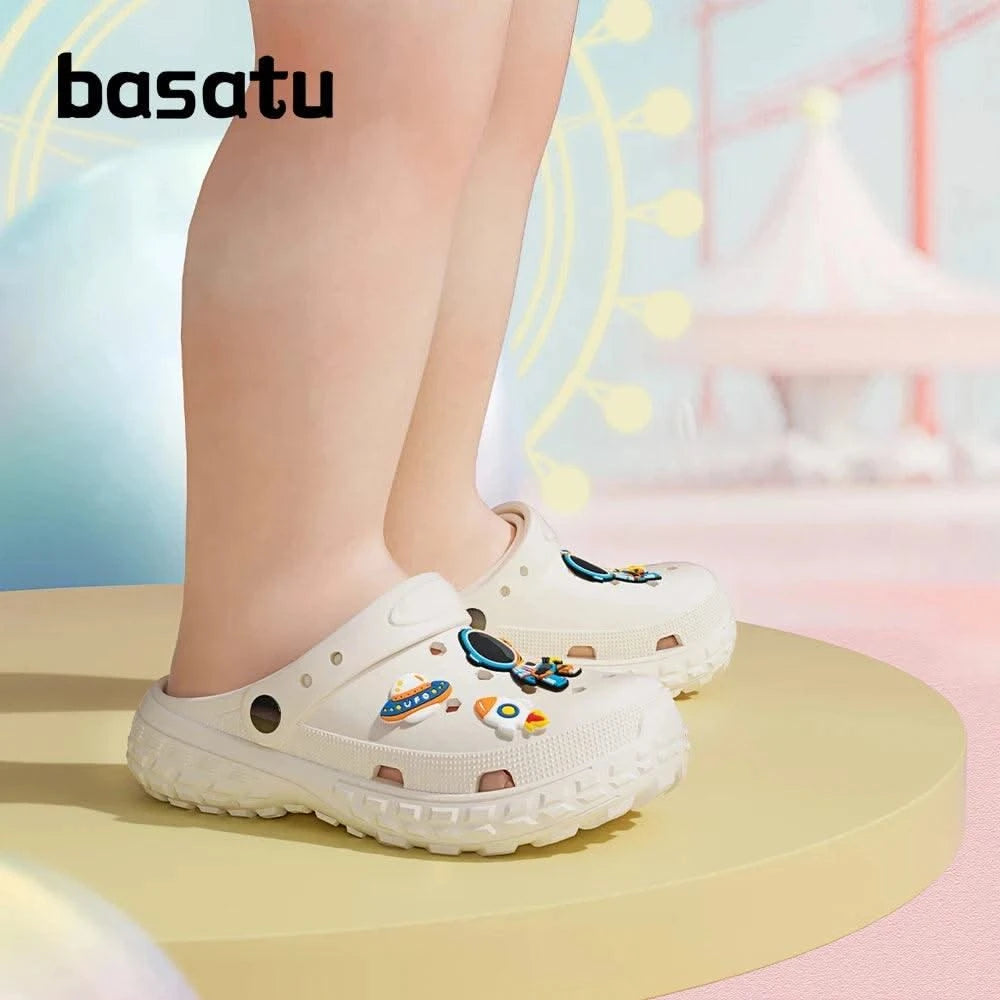 BASATU Cute Clogs Sandals DIY Cartoon Shoes Mules Clogs Boys Girls Sandals Non-slip Beach Slippers Summer Sandals Garden Shoes