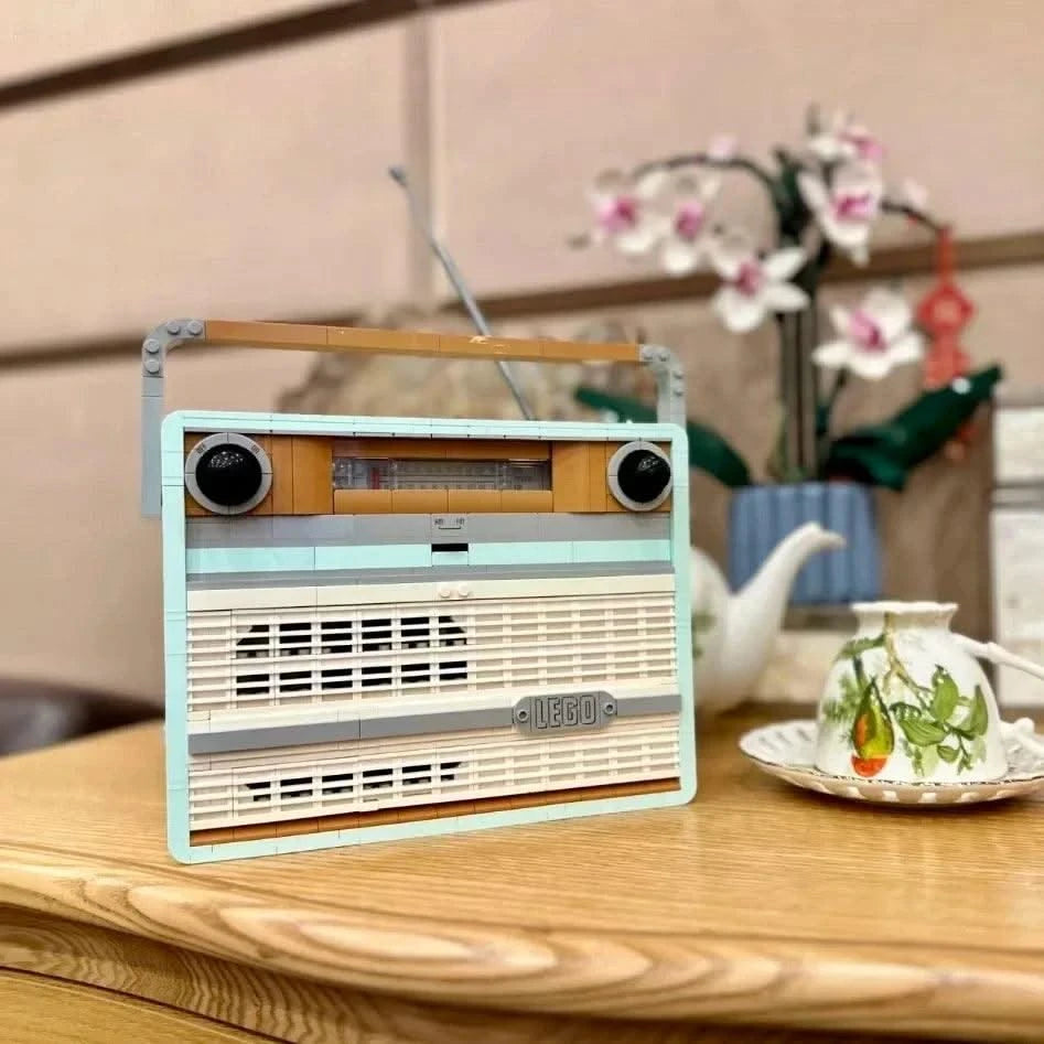 2024 new retro radio model building blocks 1970s transistor radio musicians home decoration assembling building blocks toys chil