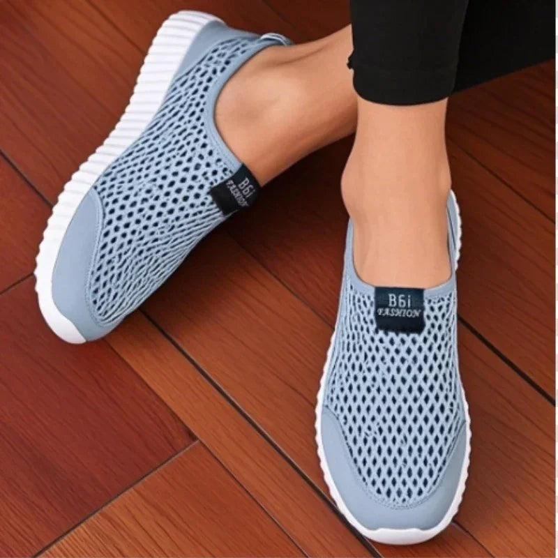Slip on Women's Shoes Breathable Comfortable in Summer Lightweight Flat Shoes A Simple Mesh Design for Lazy People To Step On