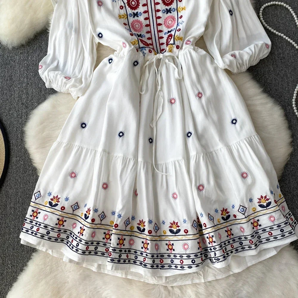 Boho Dress for Women Embroidery Floral Print V-neck Elastic Waist Lace-up Dresses with Belt Summer Vestidos Folds Dropshipping