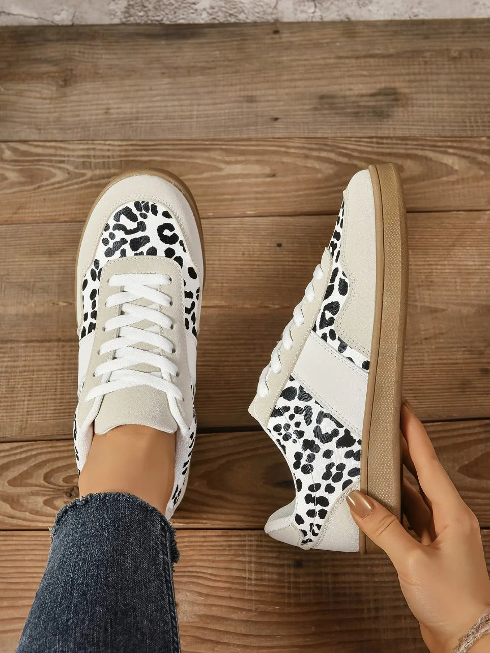 Women Sneakers 2025 New Fashion Luxury Designer Shoes for Women Brand Classical Outdoor Sneakers Casual Women Zapatos De Mujer