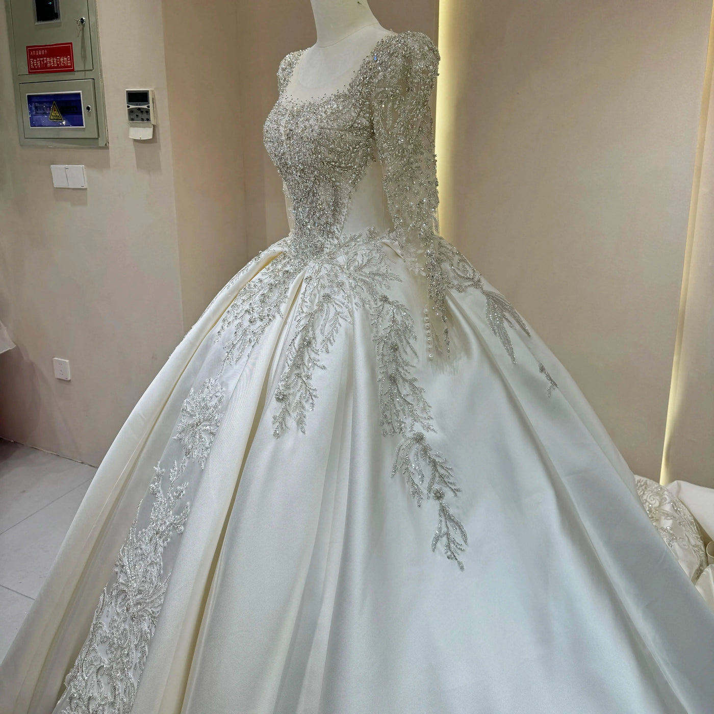 Wedding Dress with Sparkling Embellishments and Long Trains Delicate Lace