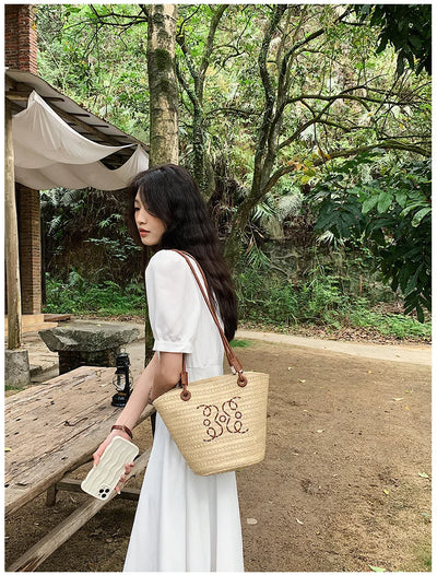 Fashion Retro Shoulder Bag Women Handbag Luxury Brand Designer Tote Women Straw Shoulder Messenger Bag Elegant Ladies Beach Bags
