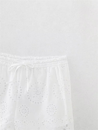 2025 Women's New Shorts Summer White Cutout Sexy Shorts Embroidered Trims Casual Fashion Personality Versatile