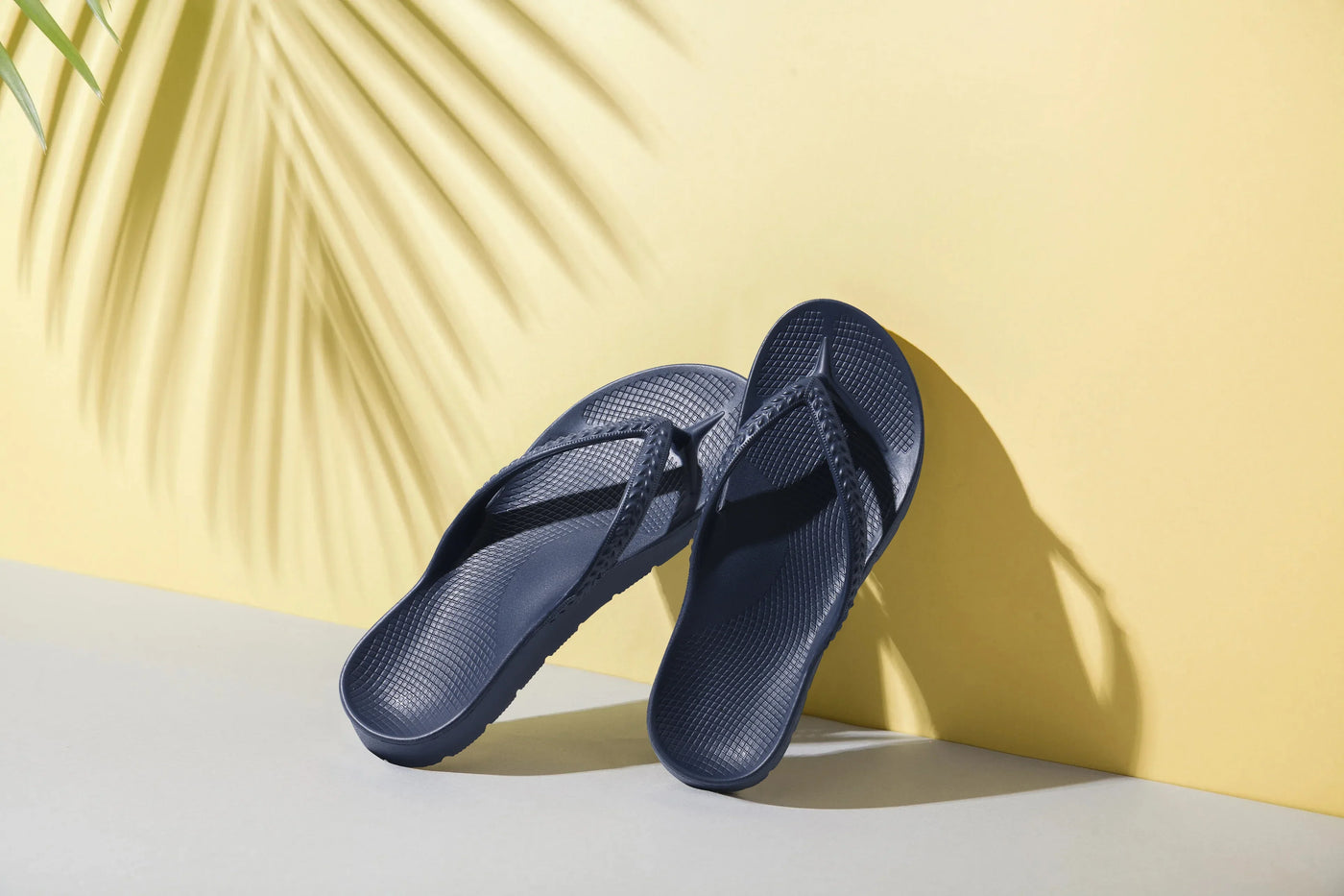 SmilePoP New Orthotic Sandals Flip Flops for Women with Arch Support Yoga Mat Summer Outdoor Beach Sandals Vacation Essentials