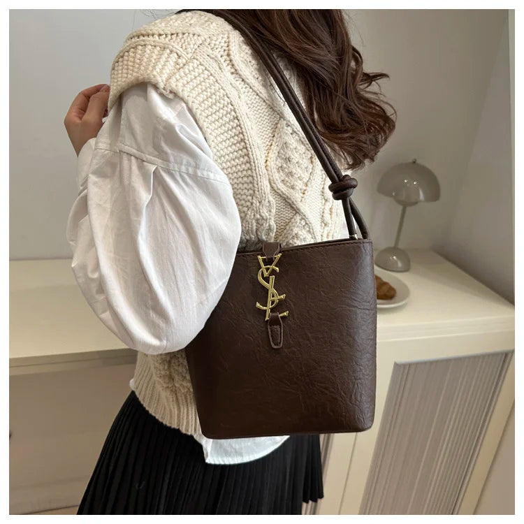 Limited edition designer handbag for ladies, 2025 new style tote bag with light luxury and unique high-end style crossbody bag