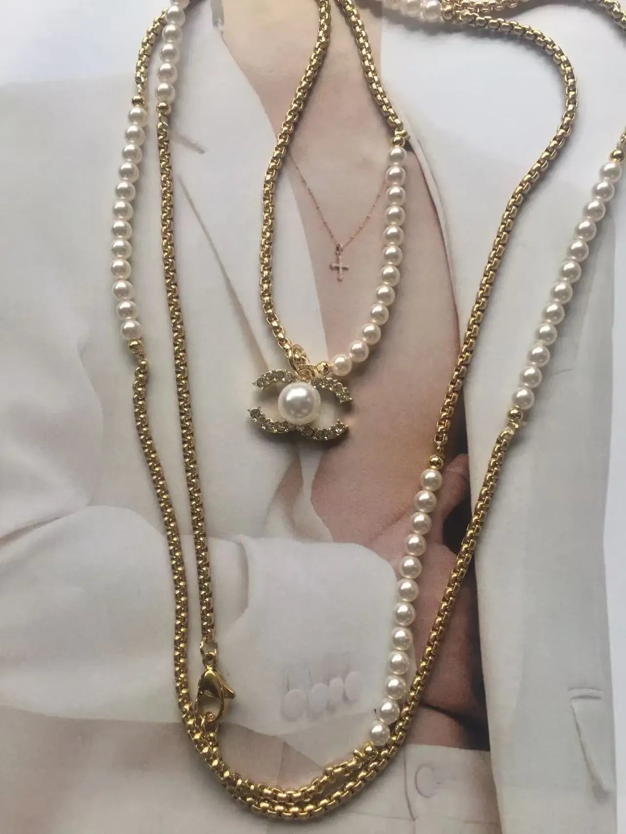 Luxury design necklace 106cm pendant can move freely, can be stacked in single layer or double layer, can be worn in many ways.