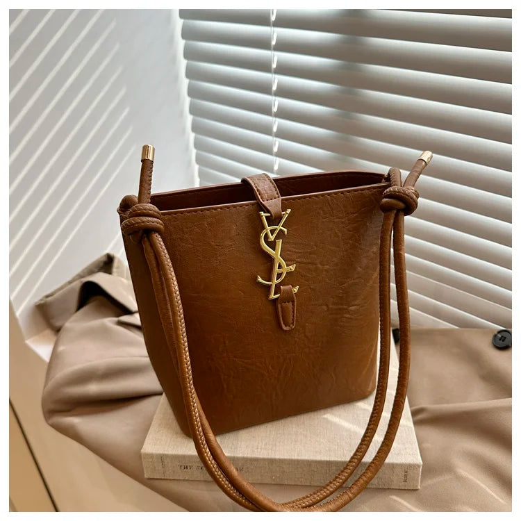 Limited edition designer handbag for ladies, 2025 new style tote bag with light luxury and unique high-end style crossbody bag