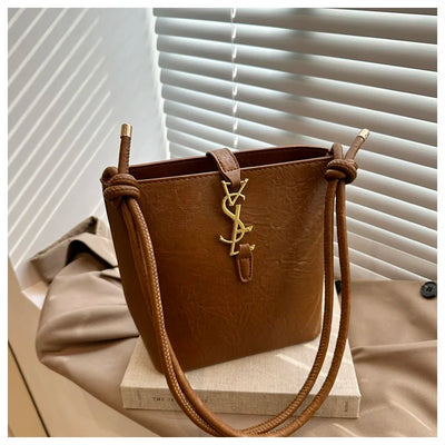 Limited edition designer handbag for ladies, 2025 new style tote bag with light luxury and unique high-end style crossbody bag