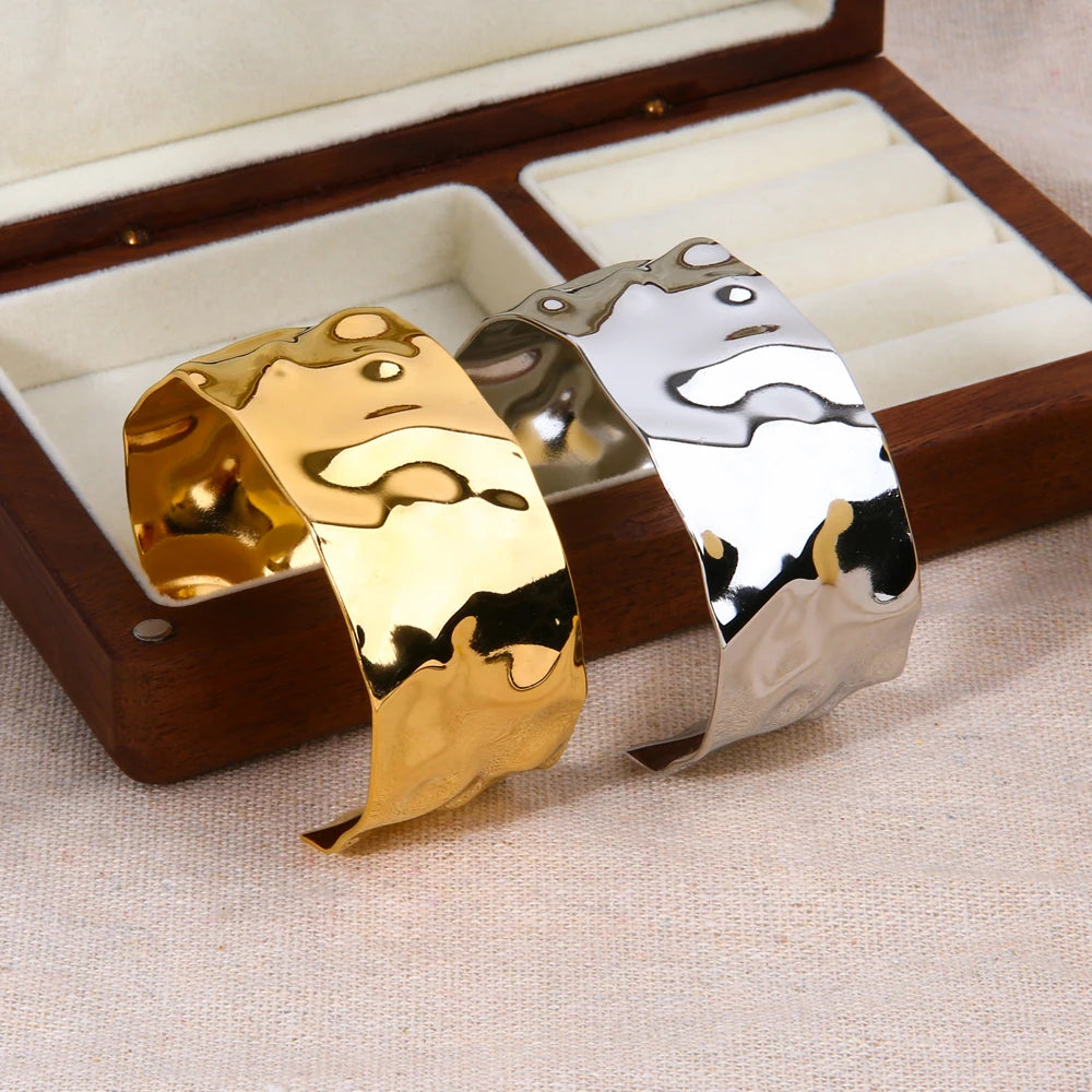 Gold bold statement  bangles  Exaggerated Stainless Steel 18K Gold Plated Jewelry Gift Hammer Pattern Wide Bangles For Women