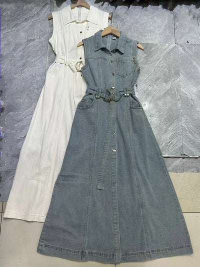 Retro fashion denim dress 2025 summer new elegant sleeveless single-breasted lapel with belt waist A long skirt.