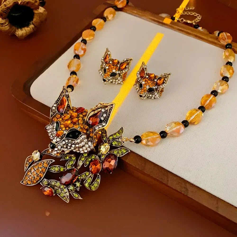 Luxury Crystal Cat Necklace Earrings Beaded Exaggerated Rhinestones Pendant Necklace Neck Jewelry Accessories