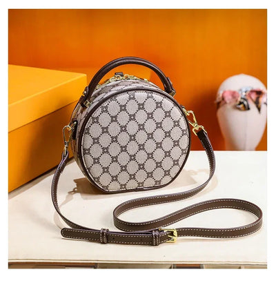 Elegant Handbag For Women In Genuine Leather, Crossbody And Shoulder Bag With Chic Detailing, By Famous Luxury Designer