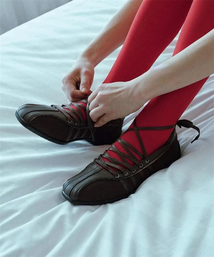 Women's lace-up retro casual ballet style flats Comfortable lightweight sneakers