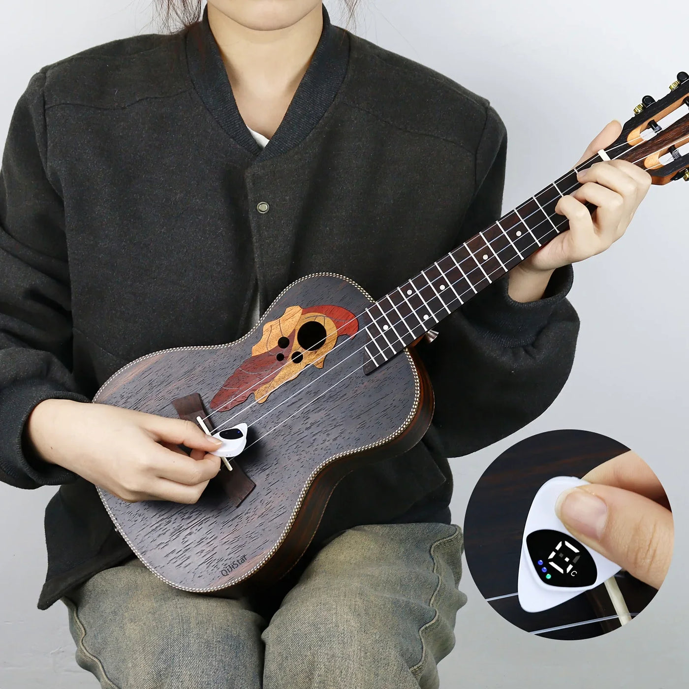 2-in-1 Guitar Pick & Tuner - Portable, Multi-Purpose Pitch Calibrator for Folk Guitars and Ukuleles, 12-Tone Equal Temperament,