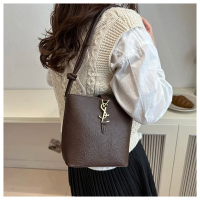 Limited edition designer handbag for ladies, 2025 new style tote bag with light luxury and unique high-end style crossbody bag