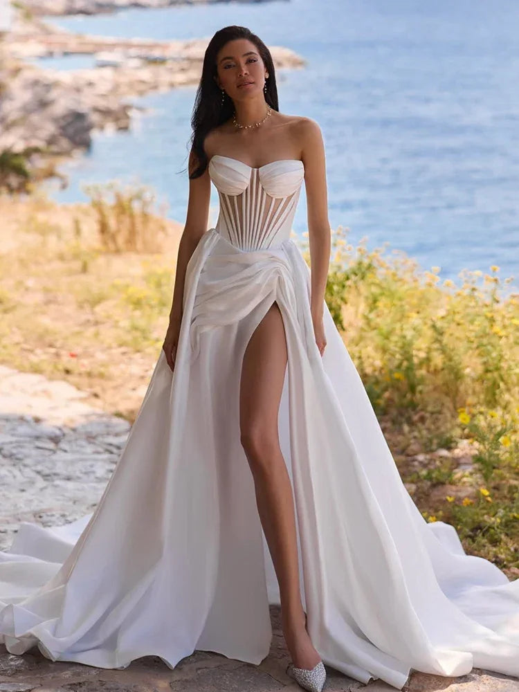 Romantic Wedding Dress fullSatin Ball Gown elegant pleats split sleeveless Strapless customized Bride zipper Robe Mariée Satin