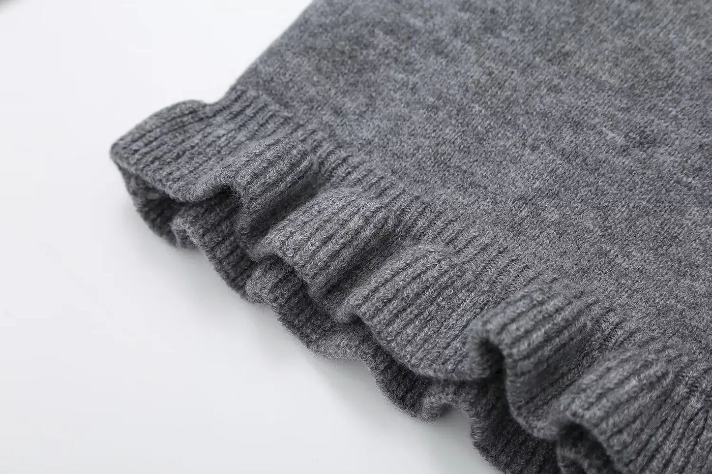 Women Ruffle Gray Knitted Cardigan Outerwears New Autumn Women Long Sleeve Sweater Elegant Button-Down Cardigan