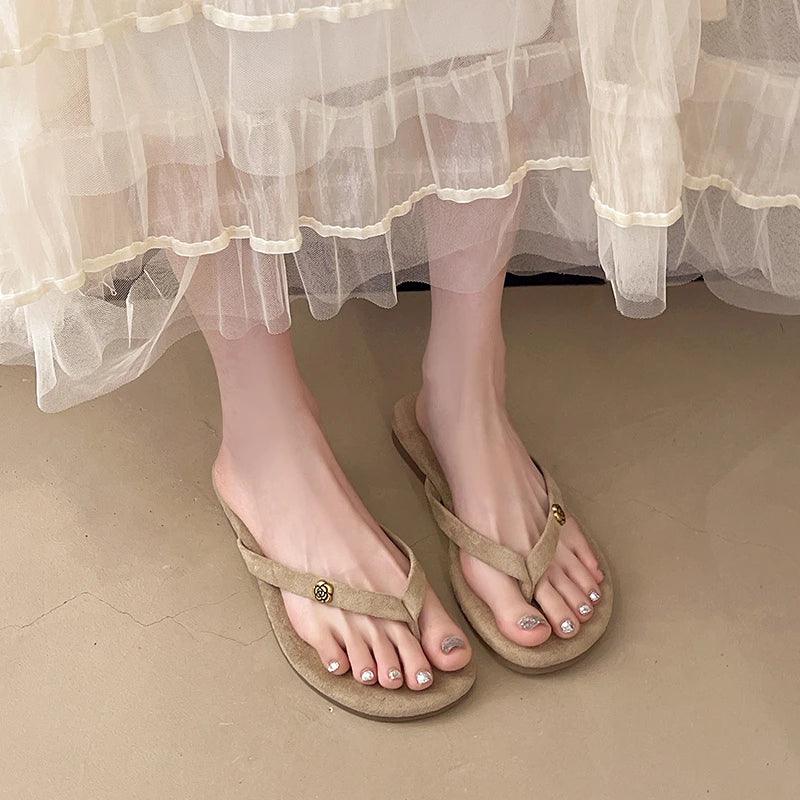 Luxury Designer Woman Flat Slippers Woven with Comfortable Women's Shoes Casual Bottom Slippers 2025 New Summer Women Sandals