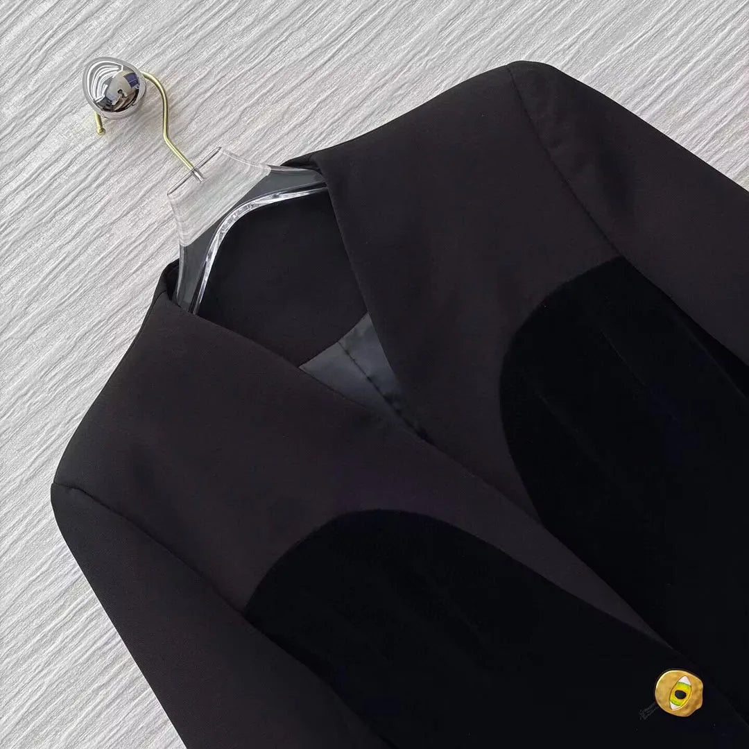 2025 New Autumn Black Velvet Wrapped Chest Panel Design Office Lady Jacket Women V-neck Long Sleeve Gold Eye Button Elegant Coat