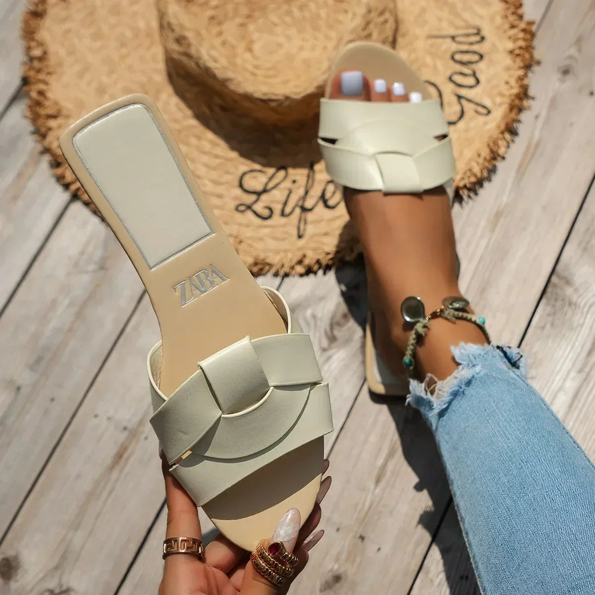Designer Woman Flat Slippers Luxury Designer Sandals Casual Bottom Slippers Summer Women Sandals New Shoes for Women