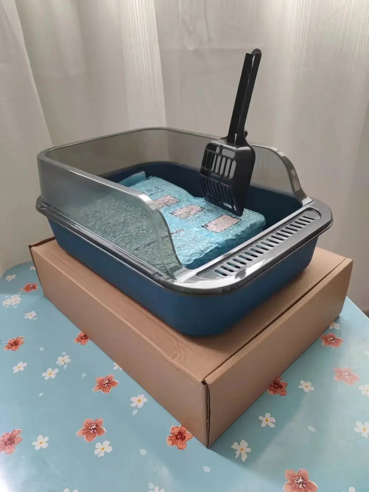 Cat Litter Box Set Large Fence Semi Enclosed Cat Litter Box Thickened Cat Toilet with Cat Litter Scoop Pet Supplies Cat Litter