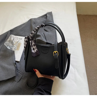 2025 New Women's Handbag Trendy Bucket Bag Luxury Stylish Shoulder Bag Crossbody Purse Versatile Casual Tote Designer Ladies