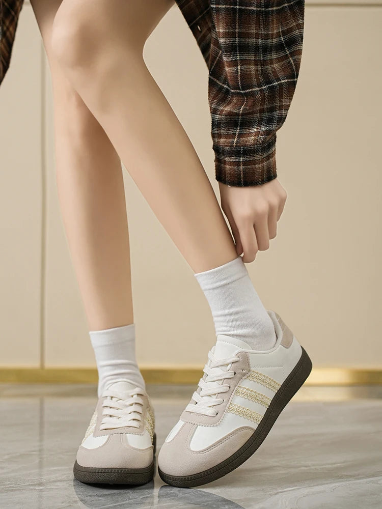 Women Sneakers 2025 Spring New Luxury Flat Loafers Comfortable Slip on Soft Female Sneakers Lightweight Outdoor Shoes for Women*