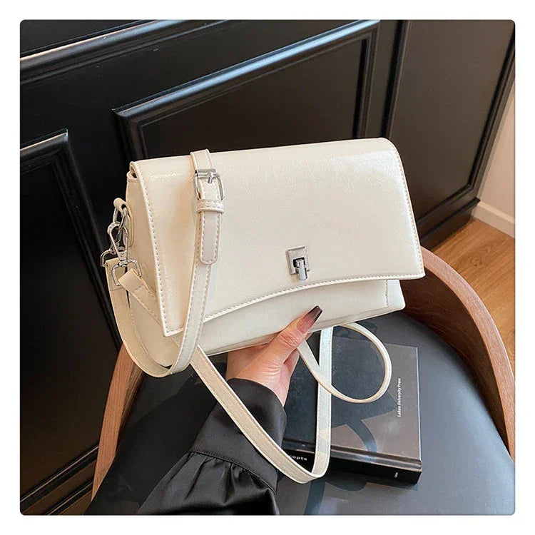 Luxury Brand Handbag For Women In Premium Leather Featuring Elegant Messenger Design And Durable Build