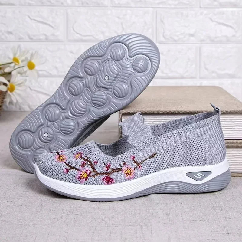 Shoes for Women 2025 Walking Shoes Slip On Arch Support Mother's Shoes Breathable Sneakers Summer Comfortable Casual Trainers