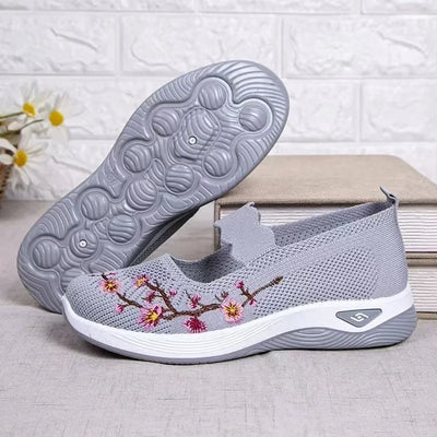 Shoes for Women 2025 Walking Shoes Slip On Arch Support Mother's Shoes Breathable Sneakers Summer Comfortable Casual Trainers