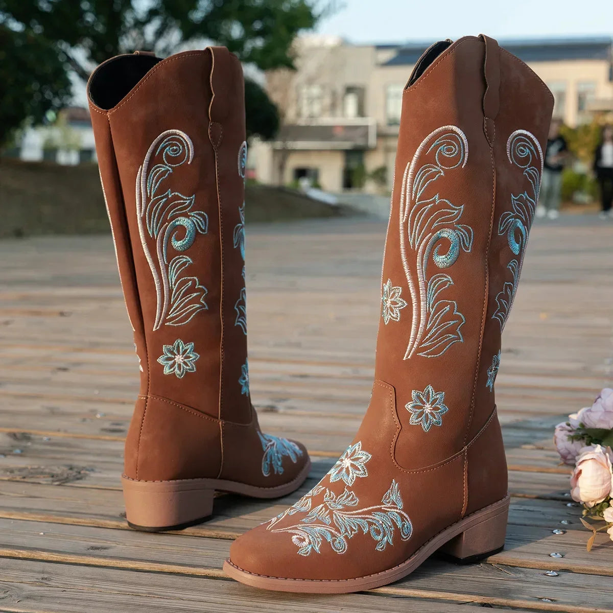 Women's Boots  New Embroidered Long Tube Boots Low Heel Calf Waterproof Cold Resistant Comfort Fashion Knight Boots