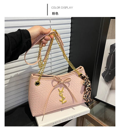 Famous Designer Women's Handbag In Soft Leather, Elegant Crossbody-Bag With Adjustable Strap, Classic Luxury Style