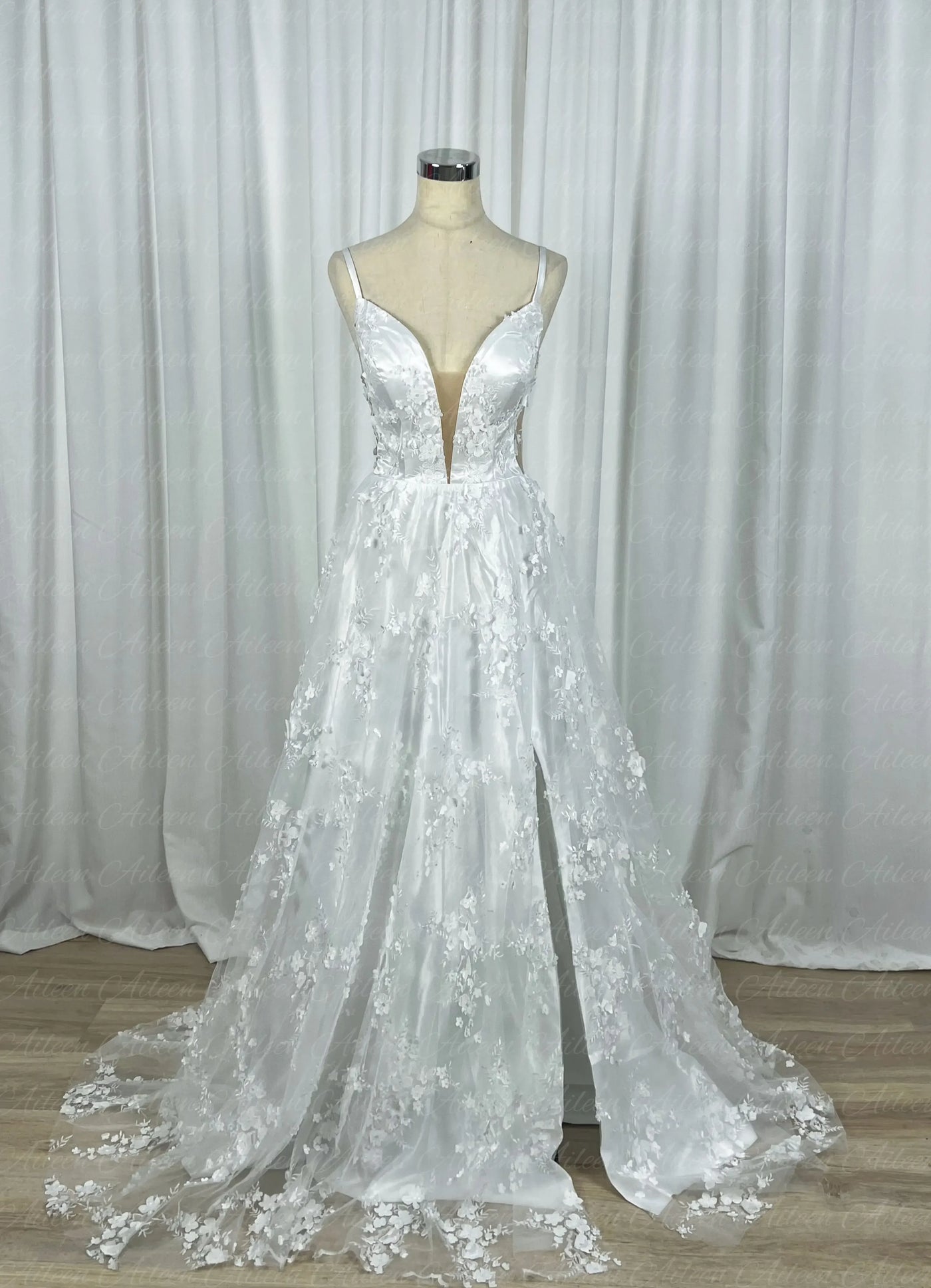 A-line Very Elegant Evening Dresses for a Wedding Dress Customized V-neck White Bridesmaid Dress Woman Bespoke Occasion Dresses