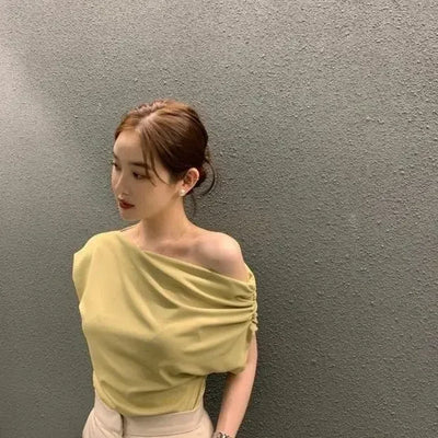 2025 Shirts for Women White Diagonal Collar Crop Tops Off Shoulder Short Sleeve Tshirt Lady Korean Wild OL Pleated T-shirts