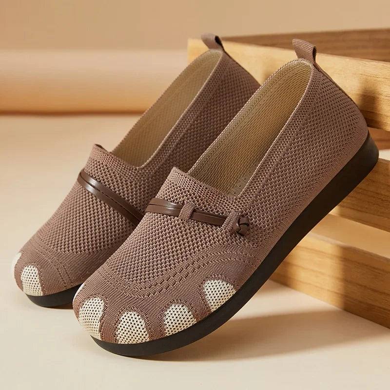 2025 Slip-On Casual Shoes for Women Soft Sole Spring New Style Walking Flats Ladies Leisure Comfortable Shoes Mom Sneakers