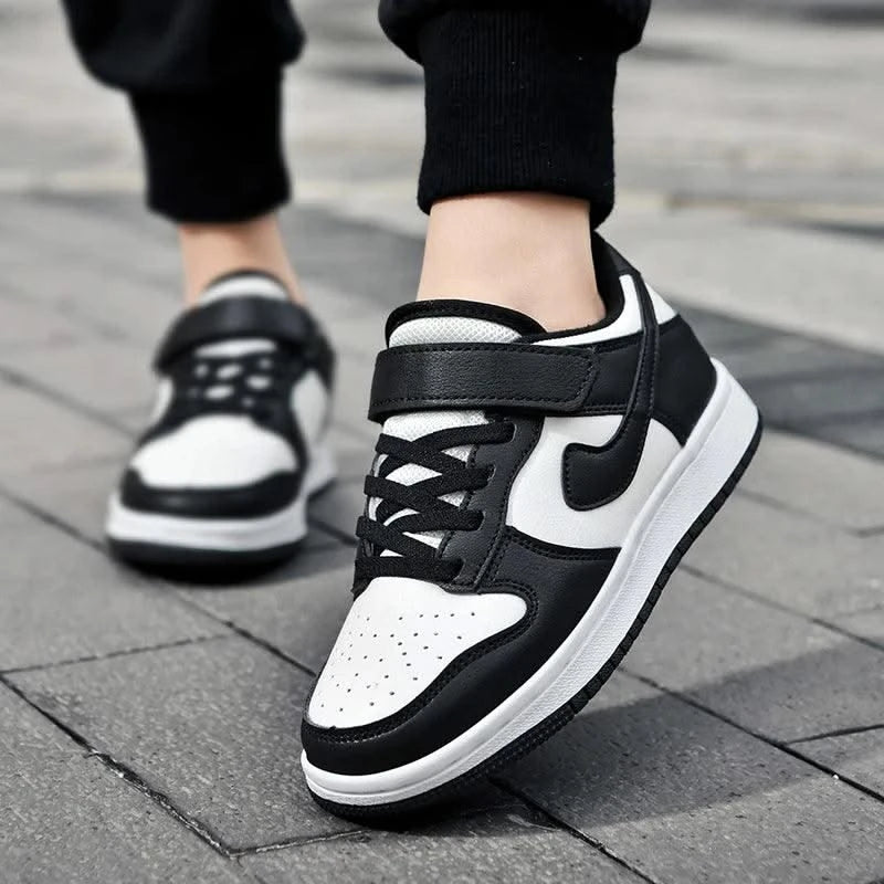 Boys' sports shoes 2025 new leather-covered waterproof children's casual shoes primary school trend non-slip board shoes