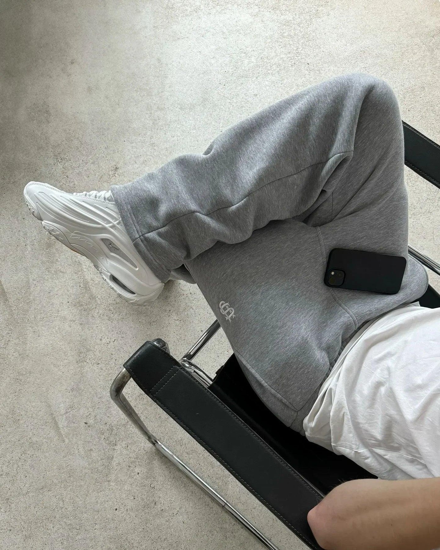 Harajuku embroidery pattern baggy pants retro loose sweatpants women joggers women pant leg zipper hip hop casual crop pants