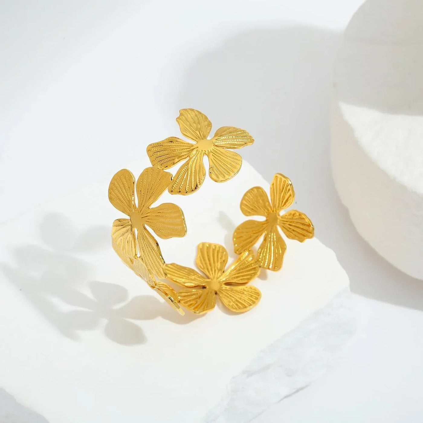 PRISCA | Luxury Designer Woman Flower Bracelet. Stainless Steel.Banquet Party Charms. Retro. New Collection 2024
