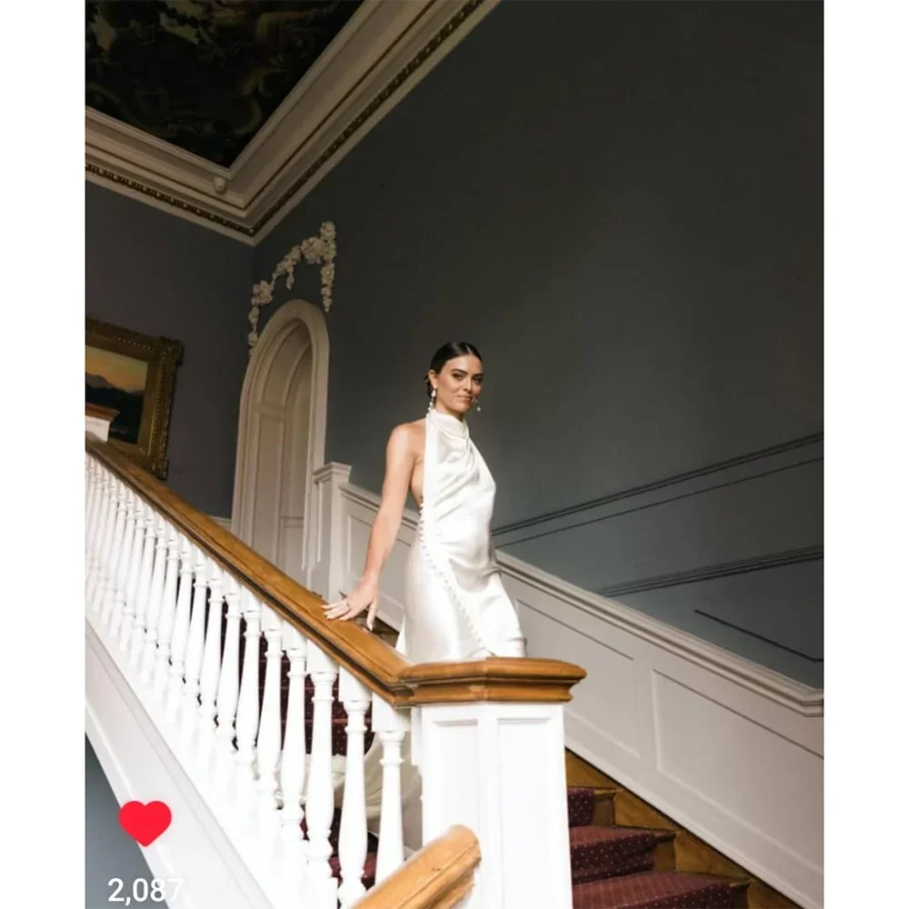 Sexy Wedding Dress Customized Sleeveless Halter Pleat Satin Pearls Straight Woman Bridal Gown Backless Bride Dresses 2025