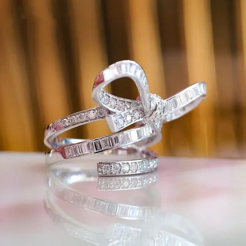 Luxury Bow Design Rings for Women Wedding Jewelry Fashion Bridal Ring Shiny Zircon Ring Geometric Crystal Accessories