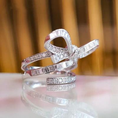 Luxury Bow Design Rings for Women Wedding Jewelry Fashion Bridal Ring Shiny Zircon Ring Geometric Crystal Accessories