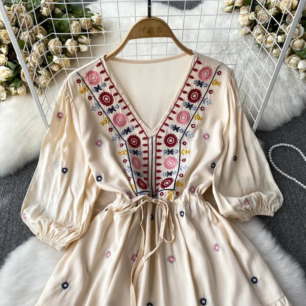 Boho Dress for Women Embroidery Floral Print V-neck Elastic Waist Lace-up Dresses with Belt Summer Vestidos Folds Dropshipping